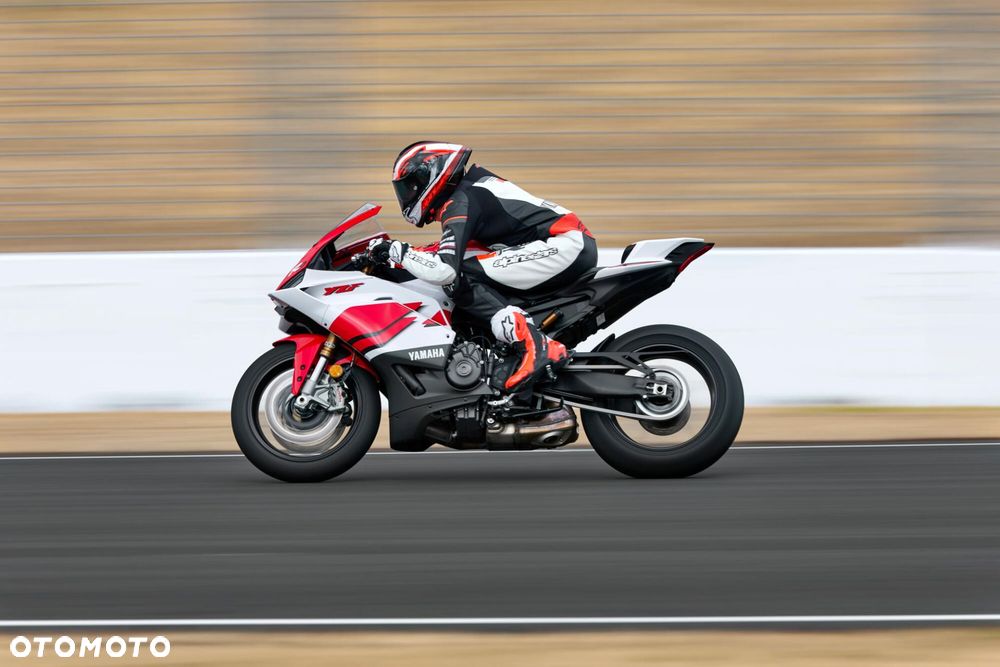 Yamaha R9 - 4