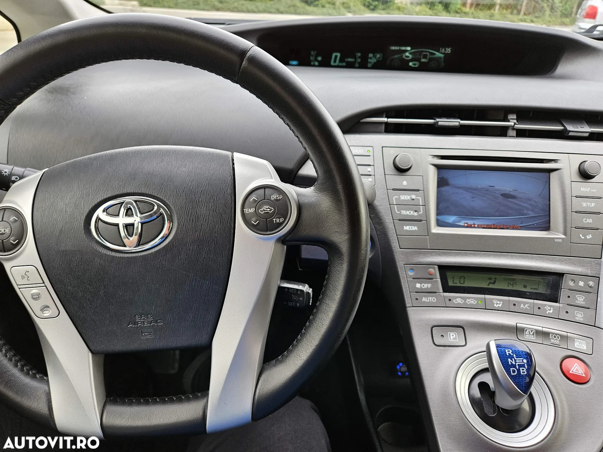 Toyota Prius (Hybrid) Executive - 11