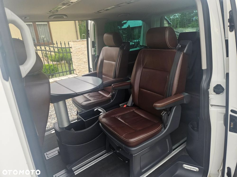 Volkswagen Multivan - 25