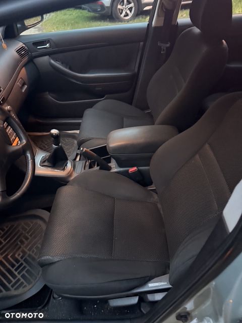 Toyota Avensis 2.0 D-4D Prestige - 13