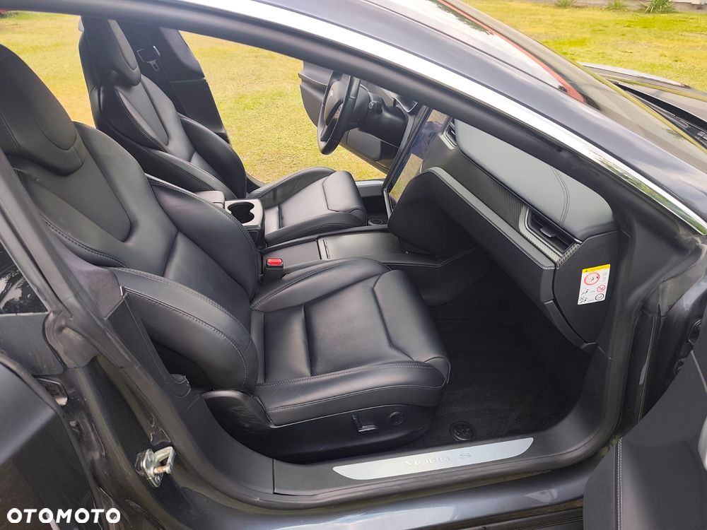 Tesla Model S Performance - 12