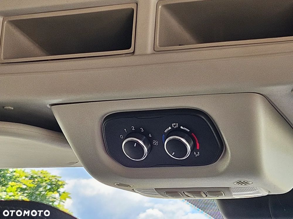 Ford Transit - 25