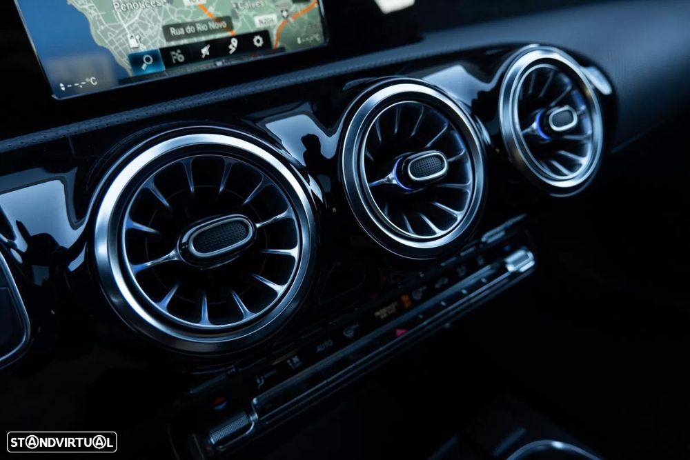 Mercedes-Benz CLA 250 e Shooting Brake AMG Line - 25