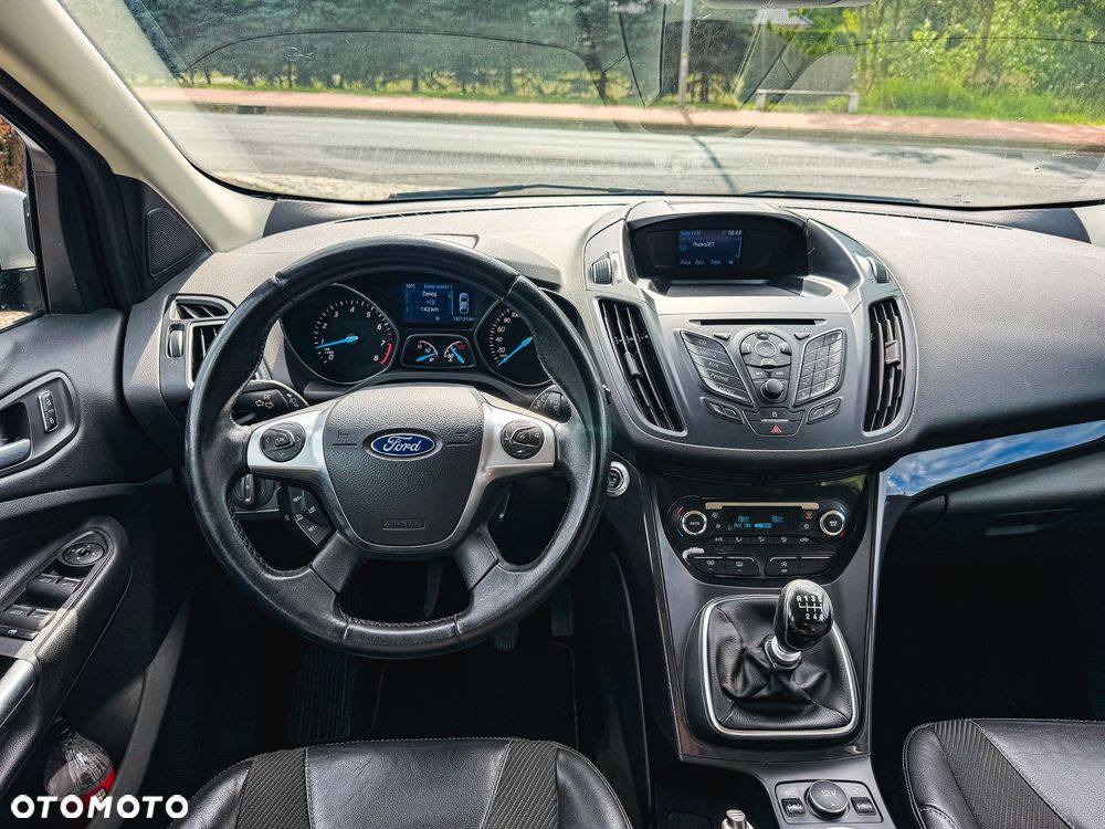 Ford Kuga 1.5 EcoBoost 2x4 Titanium - 26