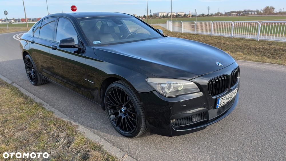 BMW Seria 7 750i xDrive - 9