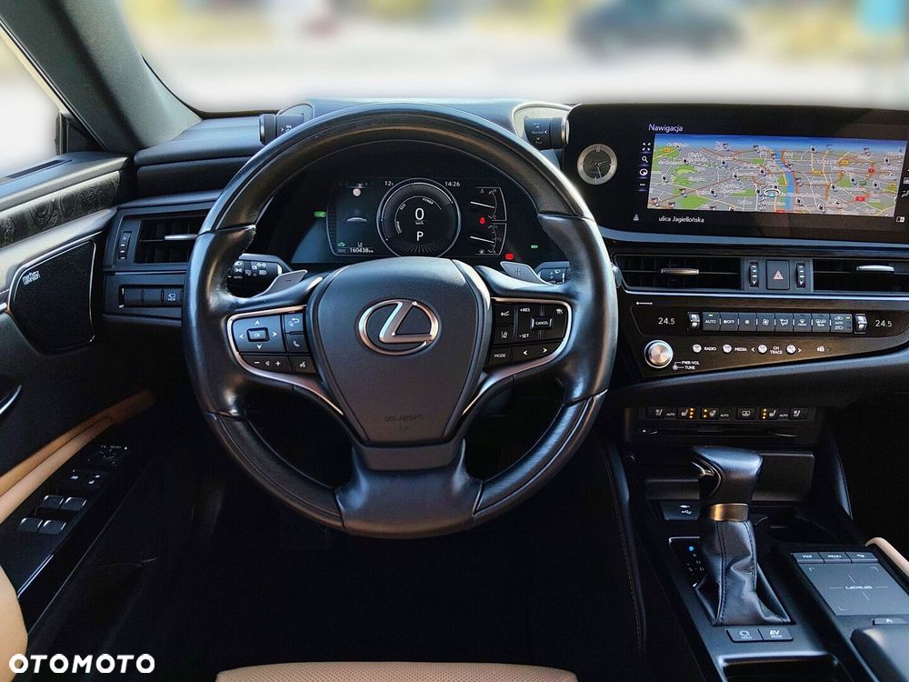Lexus ES 300h Prestige - 17