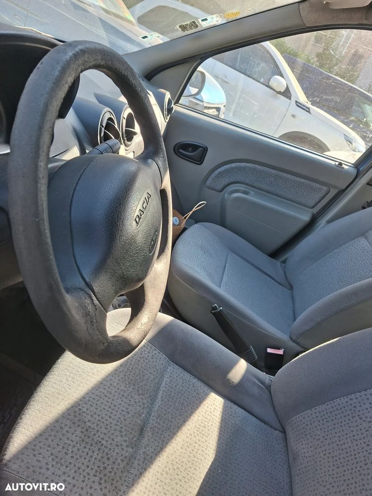 Dacia Logan 1.6 MPI Laureate - 9