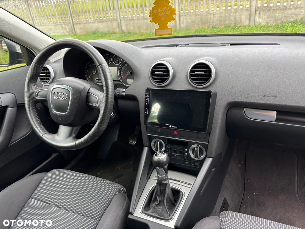 Audi A3 Sportback 1.6 TDI DPF Attraction - 8