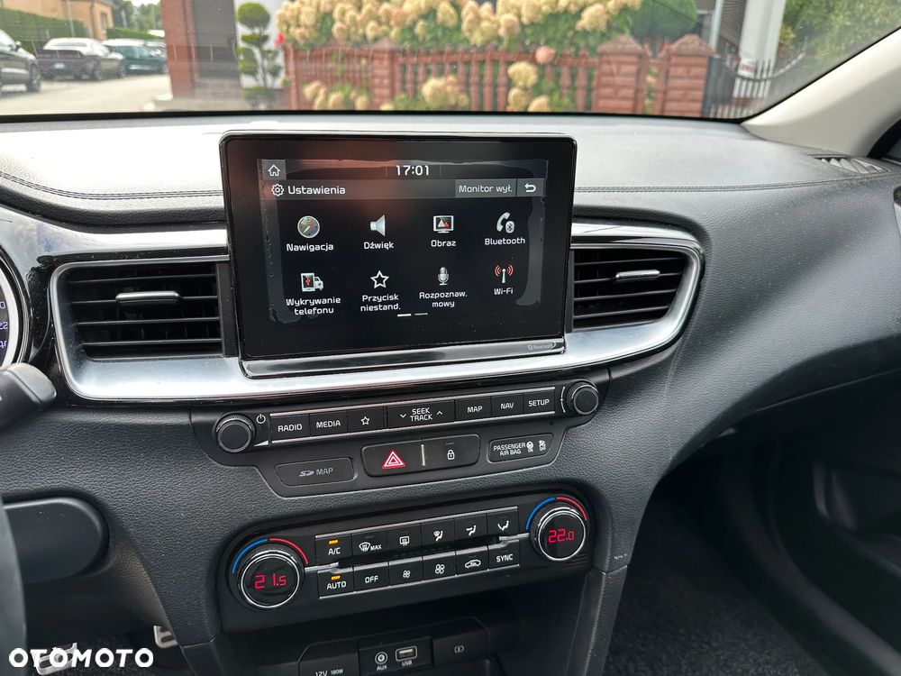 Kia Ceed - 14