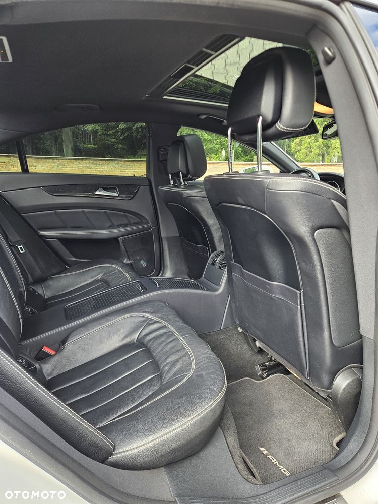 Mercedes-Benz CLS 350 CDI 4-Matic BlueEff - 26