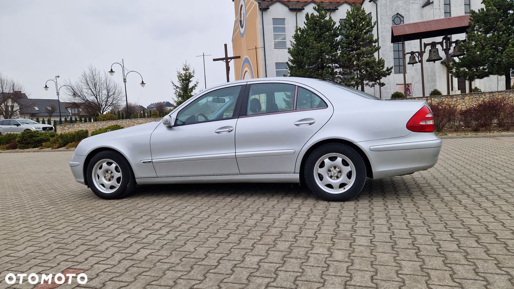 Mercedes-Benz Klasa E 200 Kompressor Automatik Classic - 30