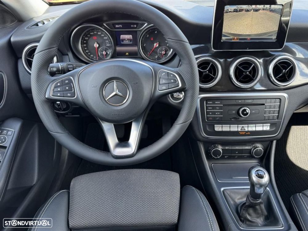 Mercedes-Benz CLA 180 d Shooting Brake Fleet Pack Plus - 13