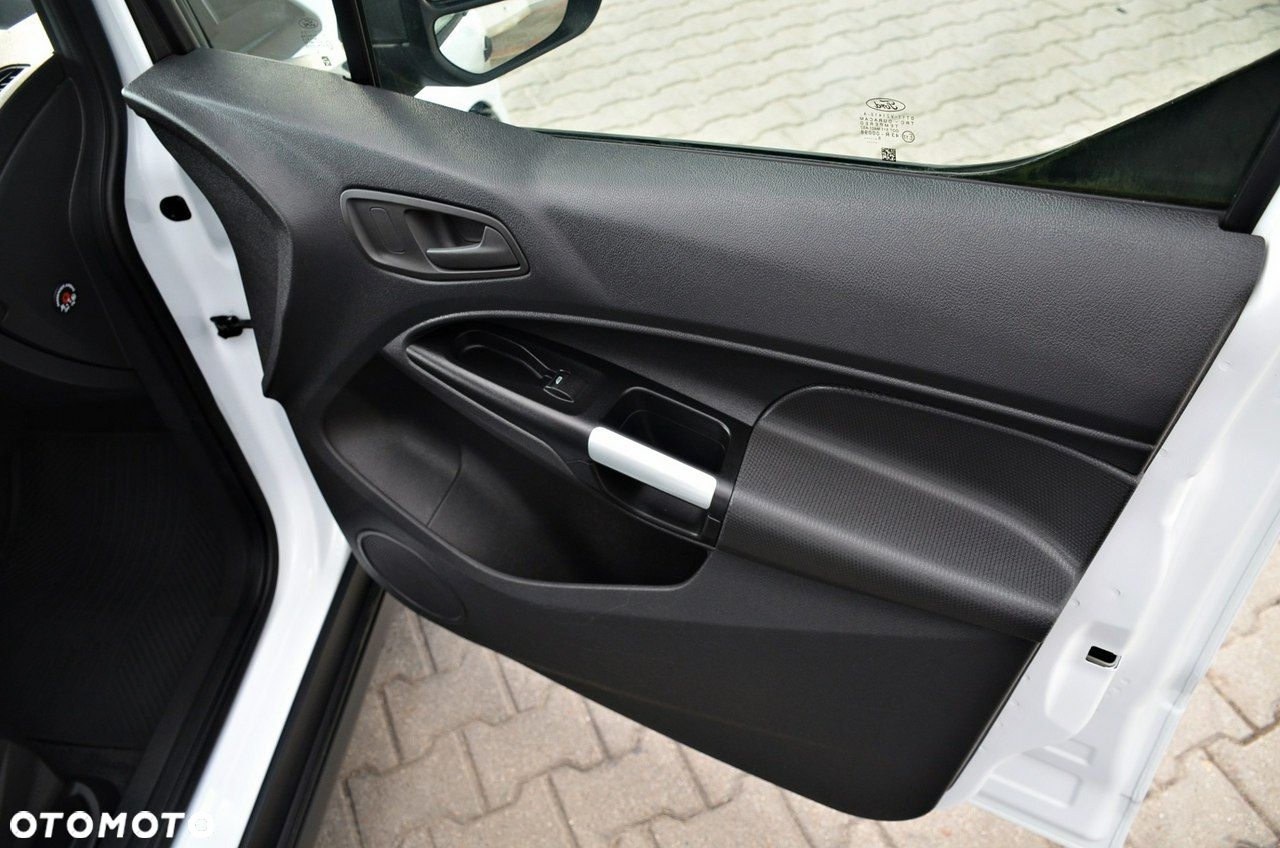 Ford Transit Connect - 24