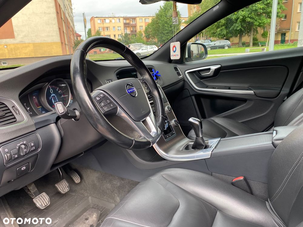 Volvo V60 D4 Momentum - 3