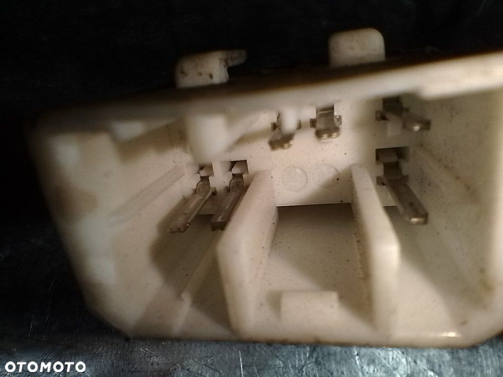 ZAMEK KLAPY LANCIA THESIS - 2