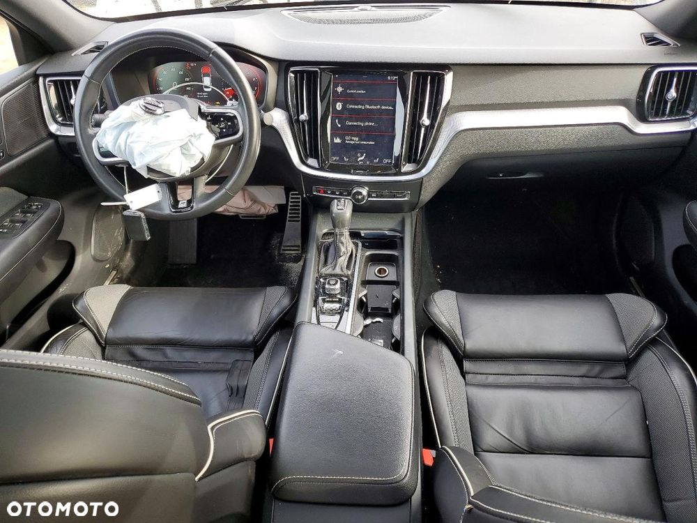 Volvo S60 T6 AWD R-Design - 8