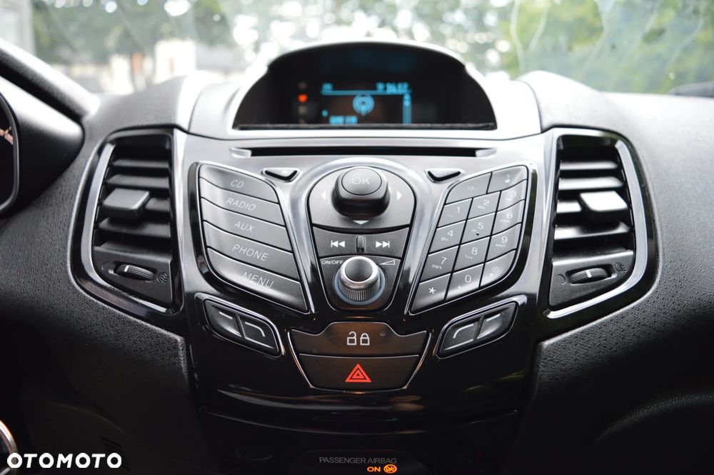 Ford Fiesta 1.0 EcoBoost Titanium - 30