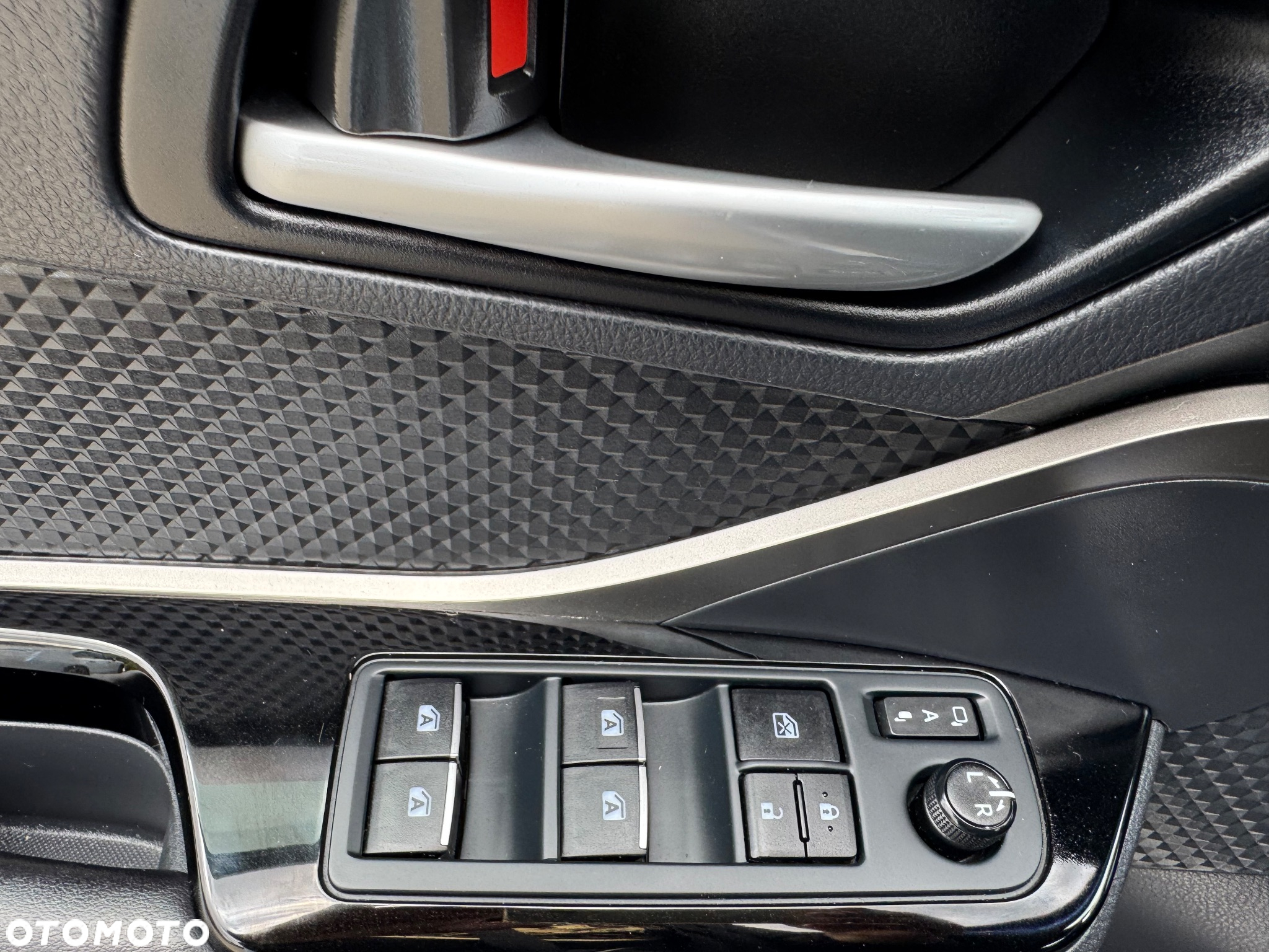 Toyota C-HR 1.8 Hybrid Executive - 19