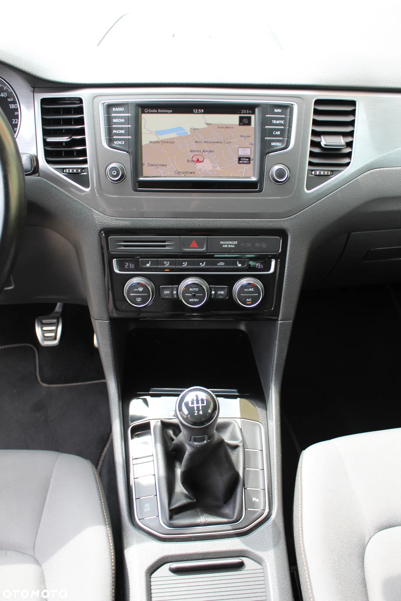 Volkswagen Golf Sportsvan - 28