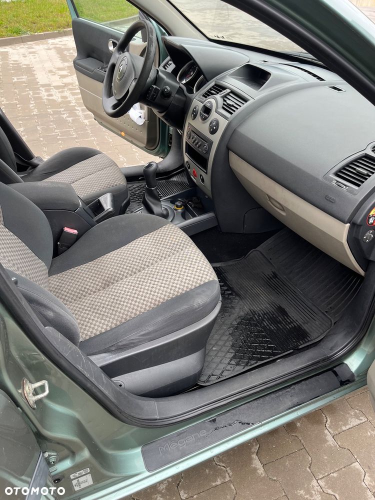 Renault Megane 1.6 Confort Privilege - 28