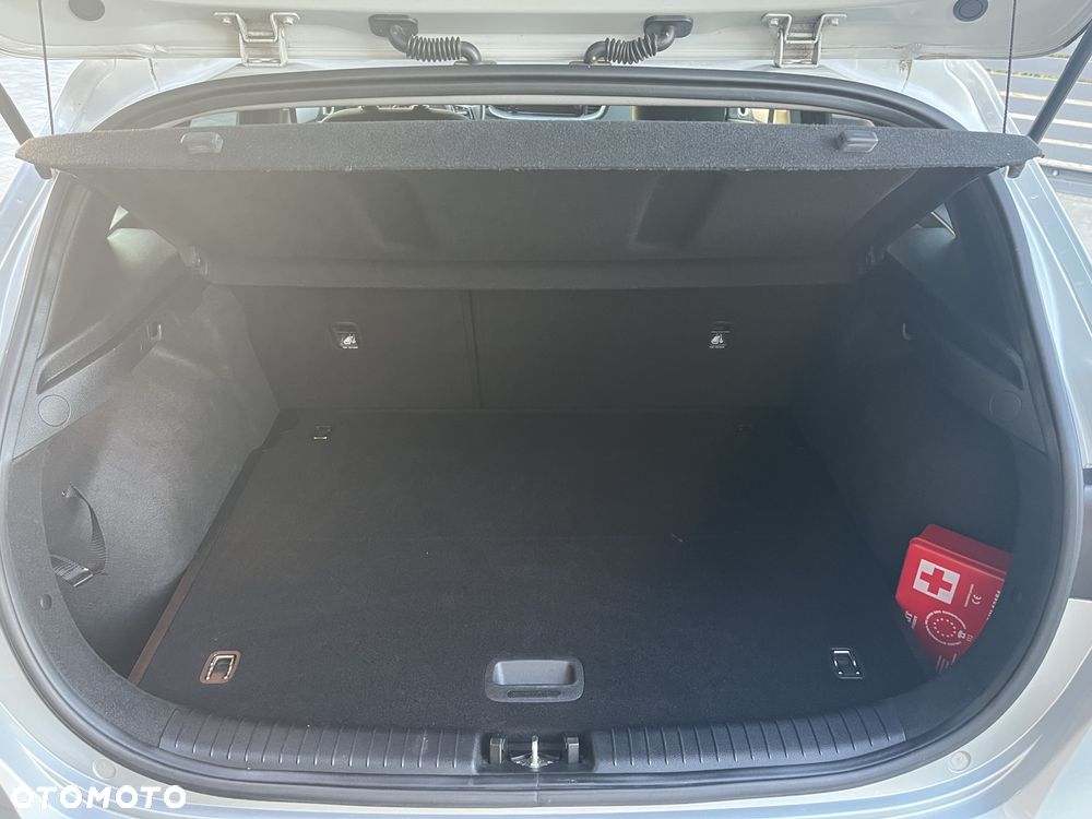 Kia Ceed 1.5 T-GDI M - 10