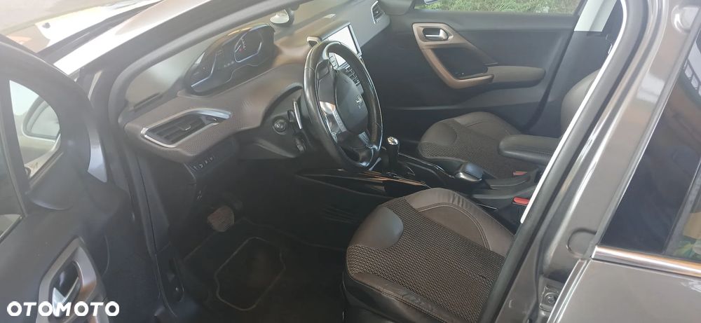 Peugeot 2008 - 7