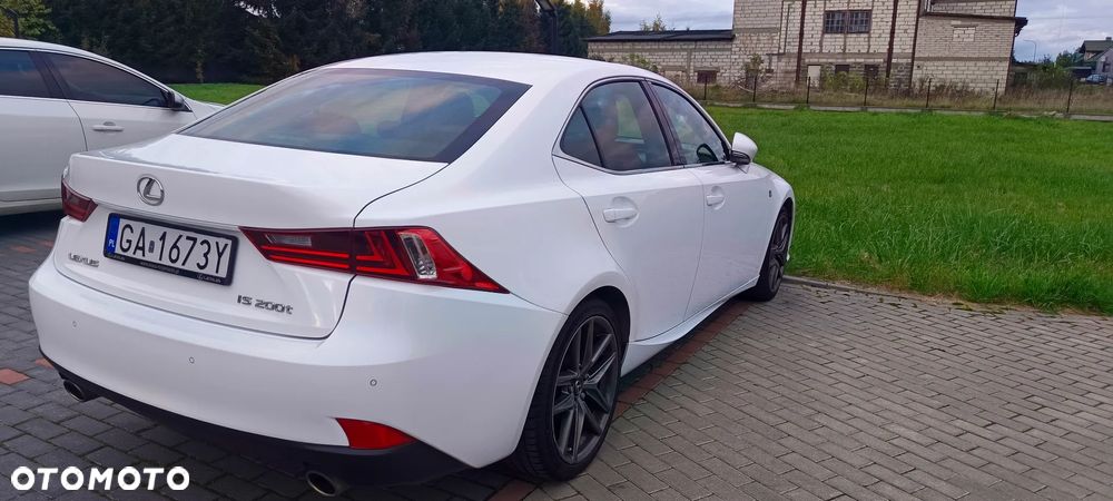 Lexus IS 200t F Sport - 6