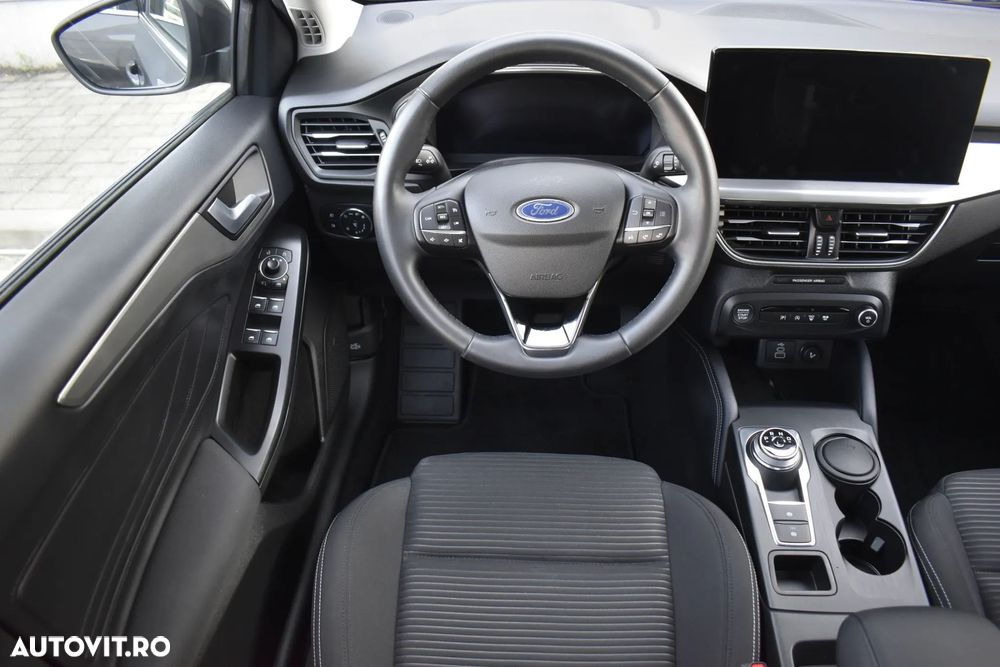 Ford Focus - 10