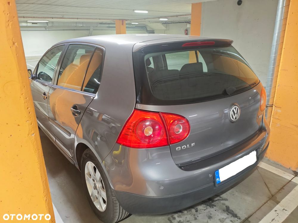 Volkswagen Golf V 1.9 TDI Trendline - 4