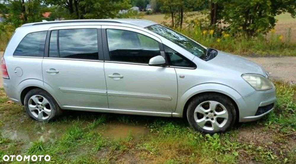 Opel Zafira 1.9 CDTI Cosmo - 3