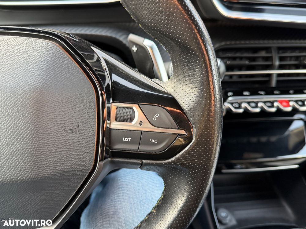 Peugeot 2008 1.5 BlueHDI STT EAT8 GT Line - 24