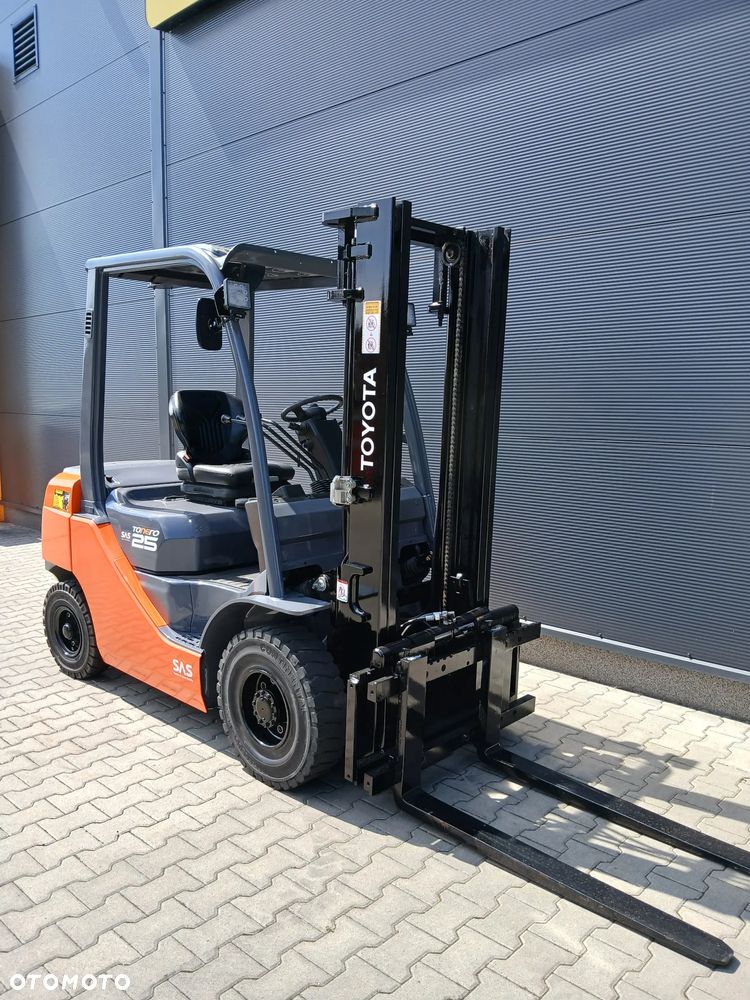 Toyota 02-8FDF25 - 3