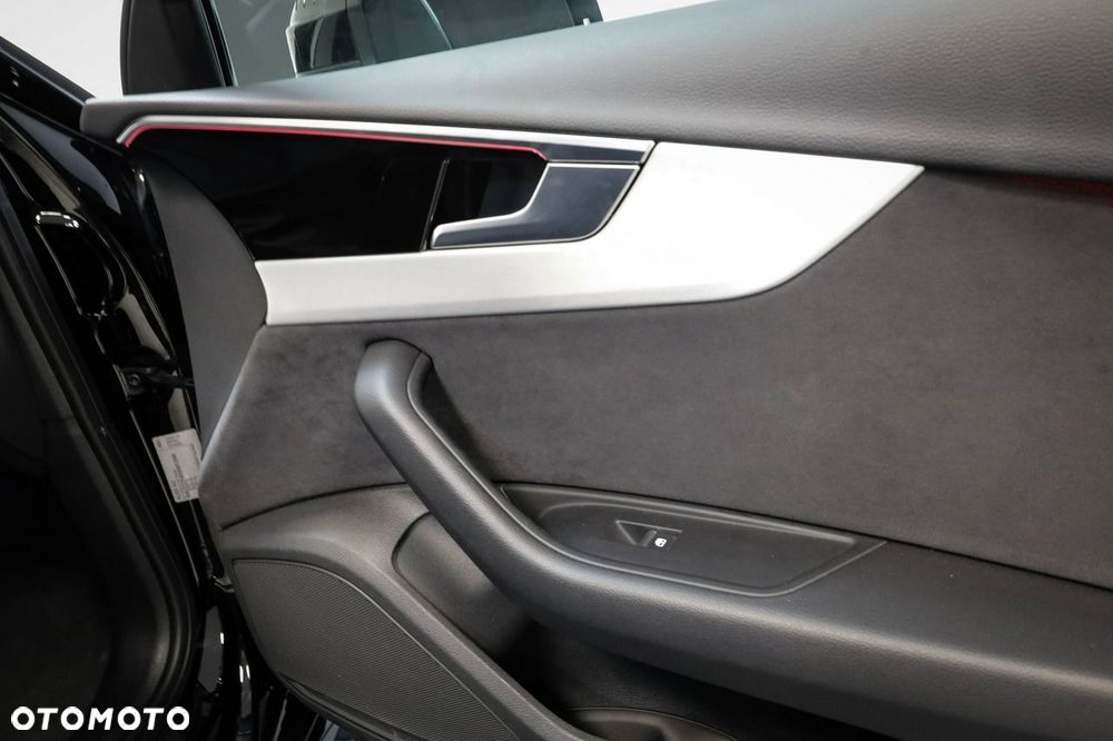Audi A4 Limousine - 21