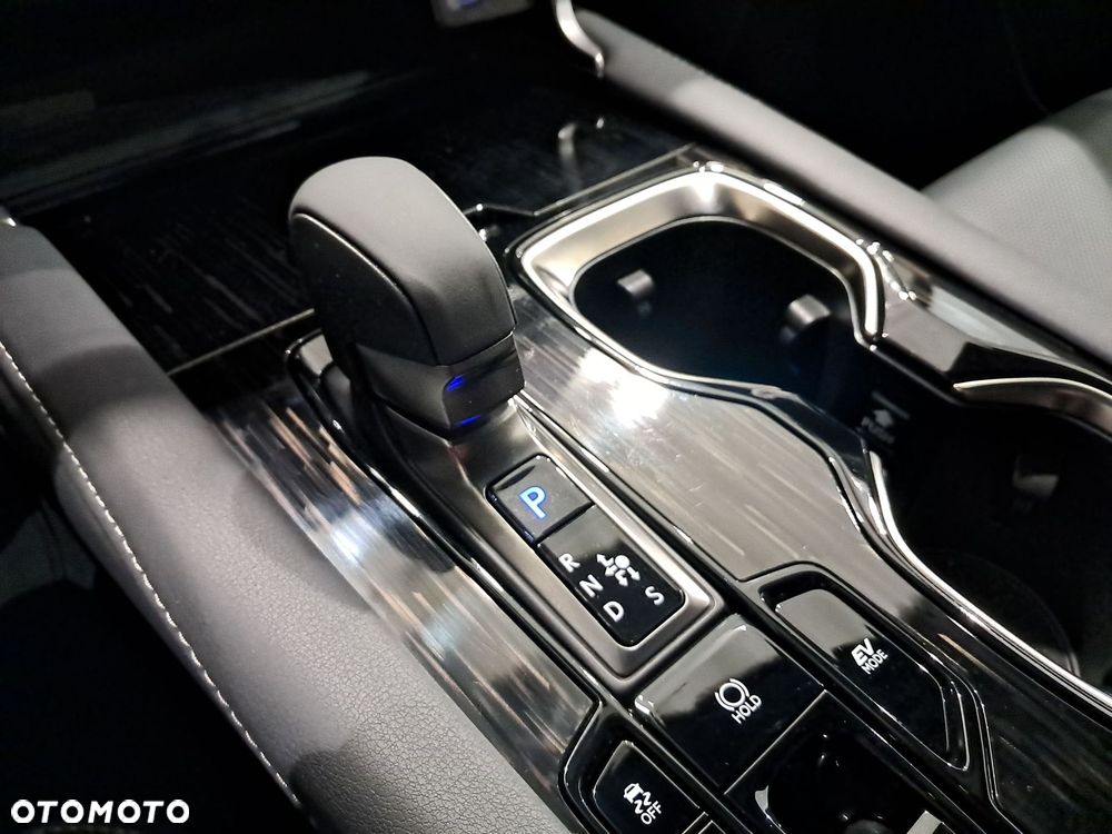 Lexus RX - 15