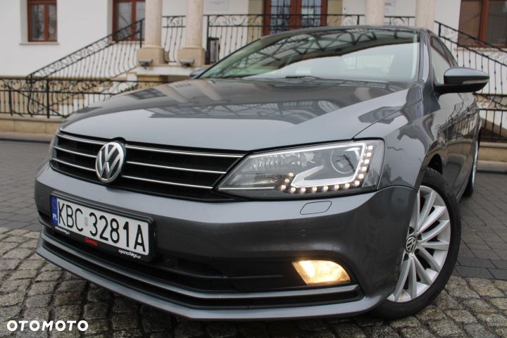 Volkswagen Jetta 1.4 TSI BMT Trendline - 28