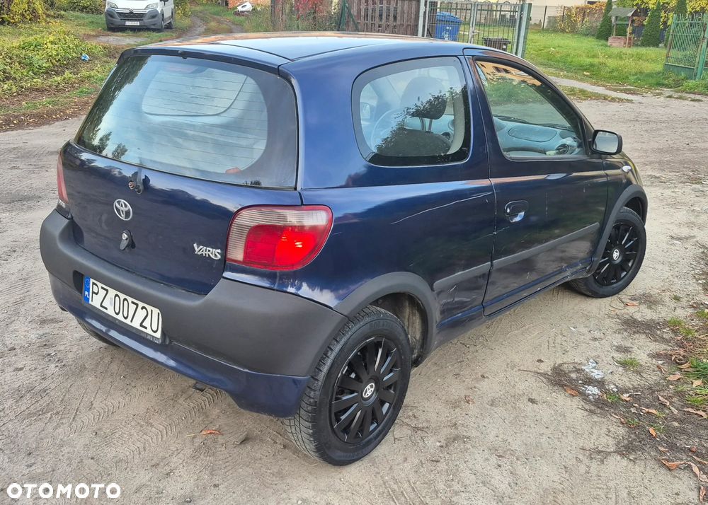 Toyota Yaris 2002 photo 3