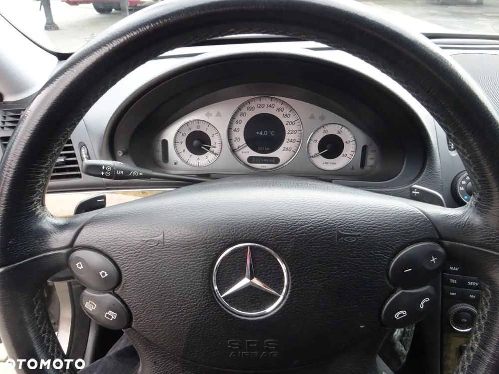 Mercedes-Benz Klasa E 280 CDI 4Matic Automatik Avantgarde DPF - 23