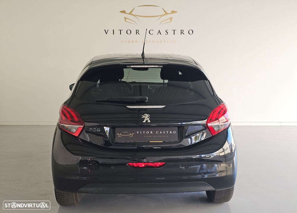 Peugeot 208 - 5