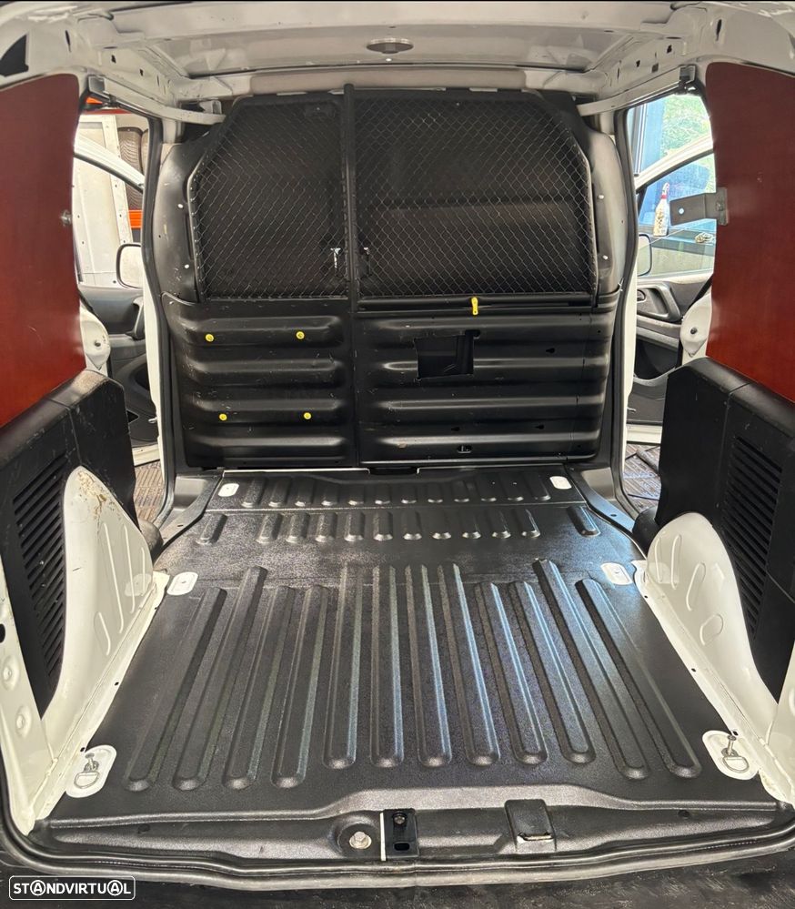 Citroën Berlingo 1.6hdi 3LUG 2PL IVA Dedutível - 15