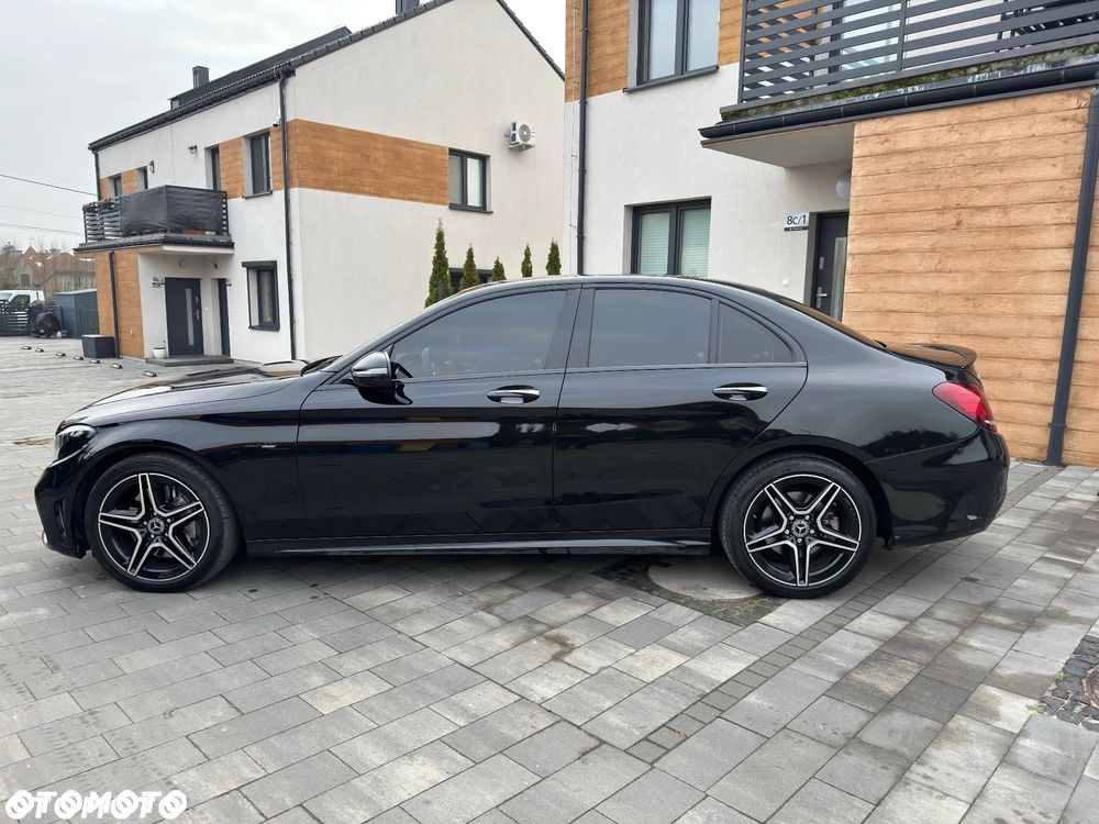 Mercedes-Benz Klasa C 300 4Matic 9G-TRONIC AMG Line - 5