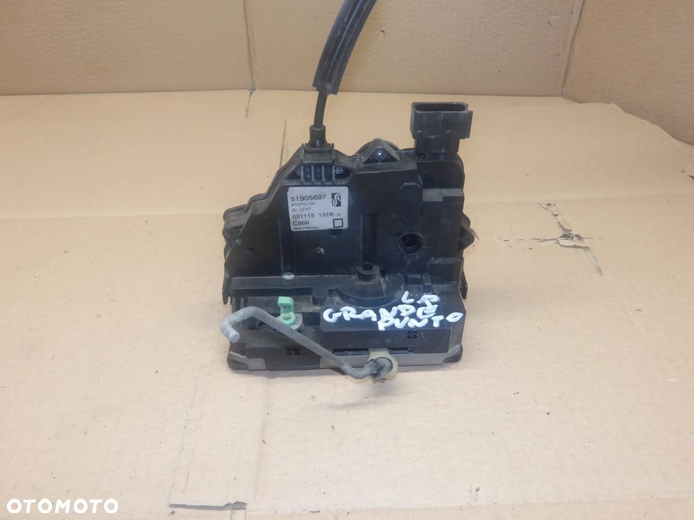FIAT GRANDE PUNTO HB 3D 05-09 ZAMEK DRZWI PRAWY LEWY PRZÓD PRZEDNI 51849039 51905697 - 3