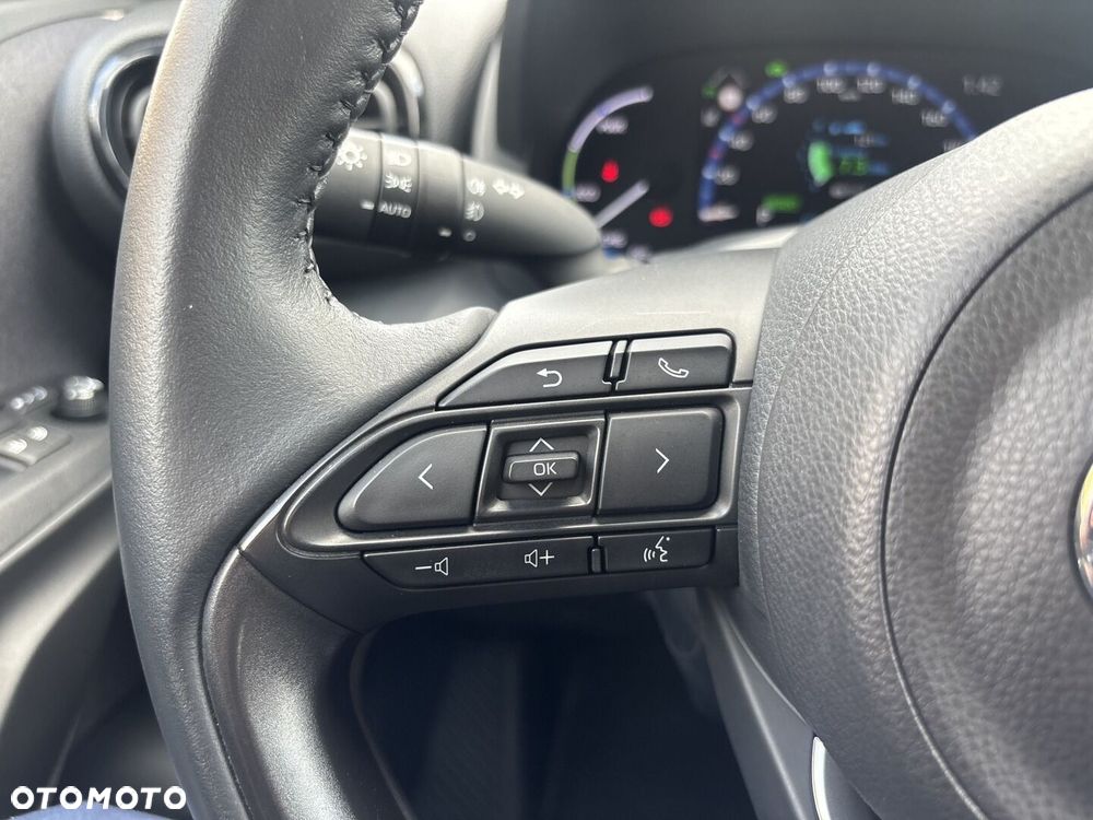 Toyota Yaris Cross Hybrid 1.5 Comfort - 24