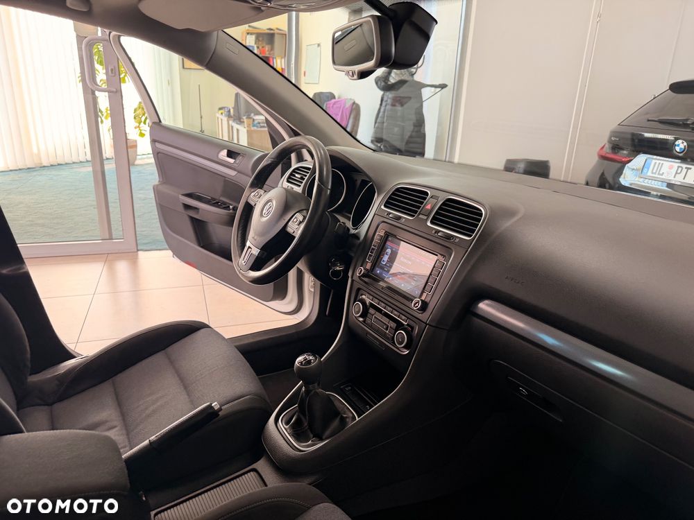 Volkswagen Golf - 29