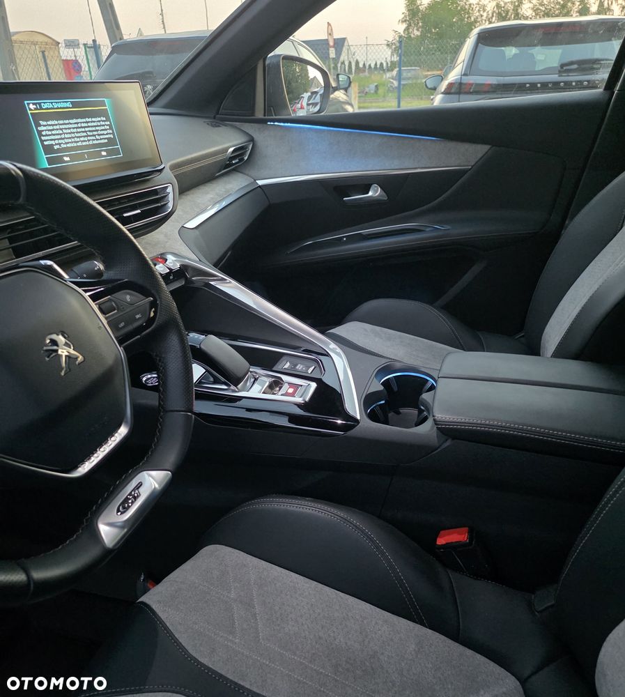 Peugeot 3008 1.6 PureTech HYbrid GT S&S EAT8 - 15