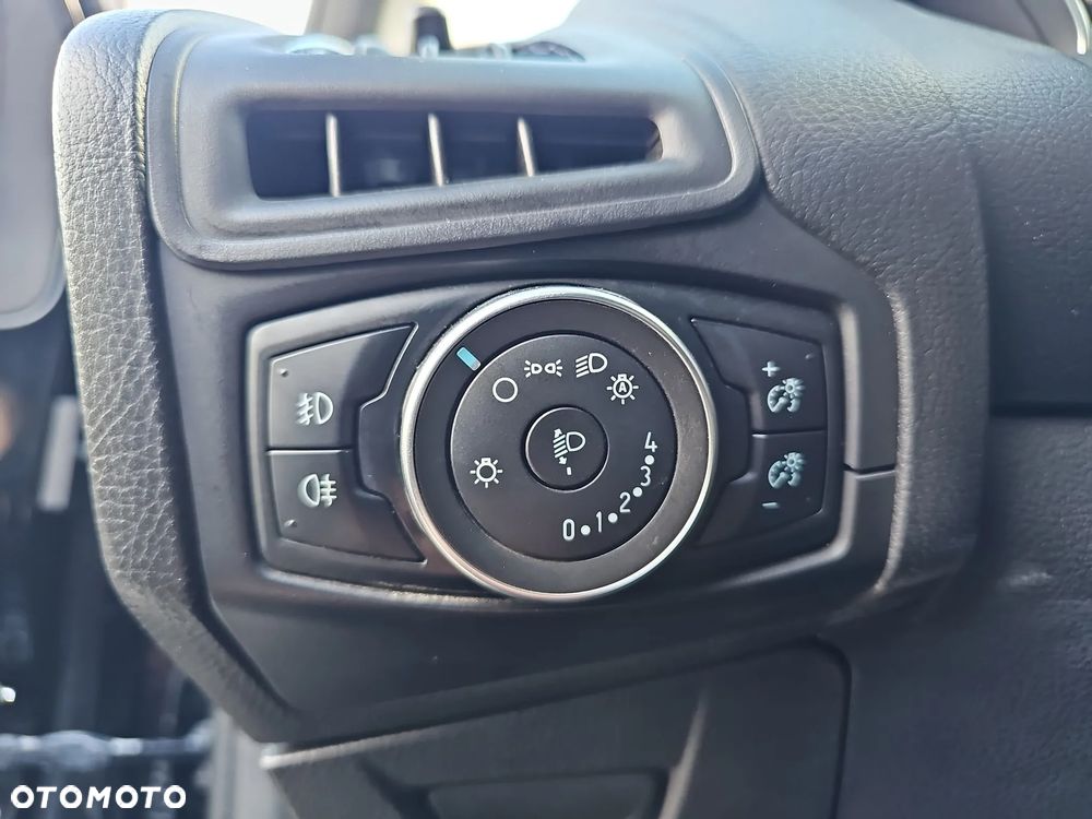 Ford Focus 1.5 EcoBoost Trend Edition Business - 26