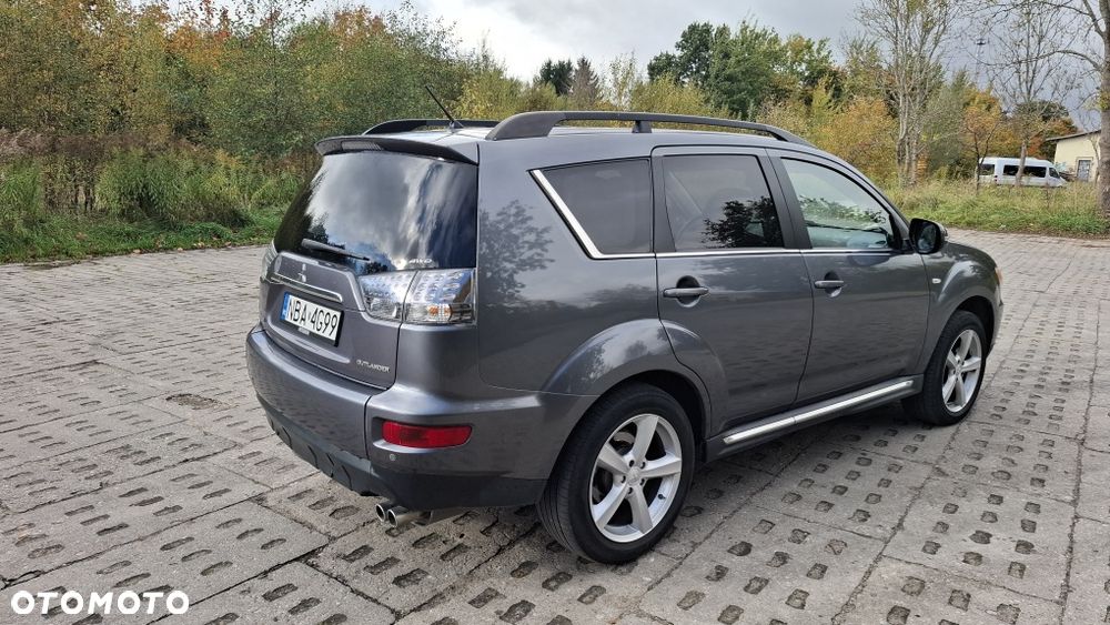 Mitsubishi Outlander 2011 photo 4