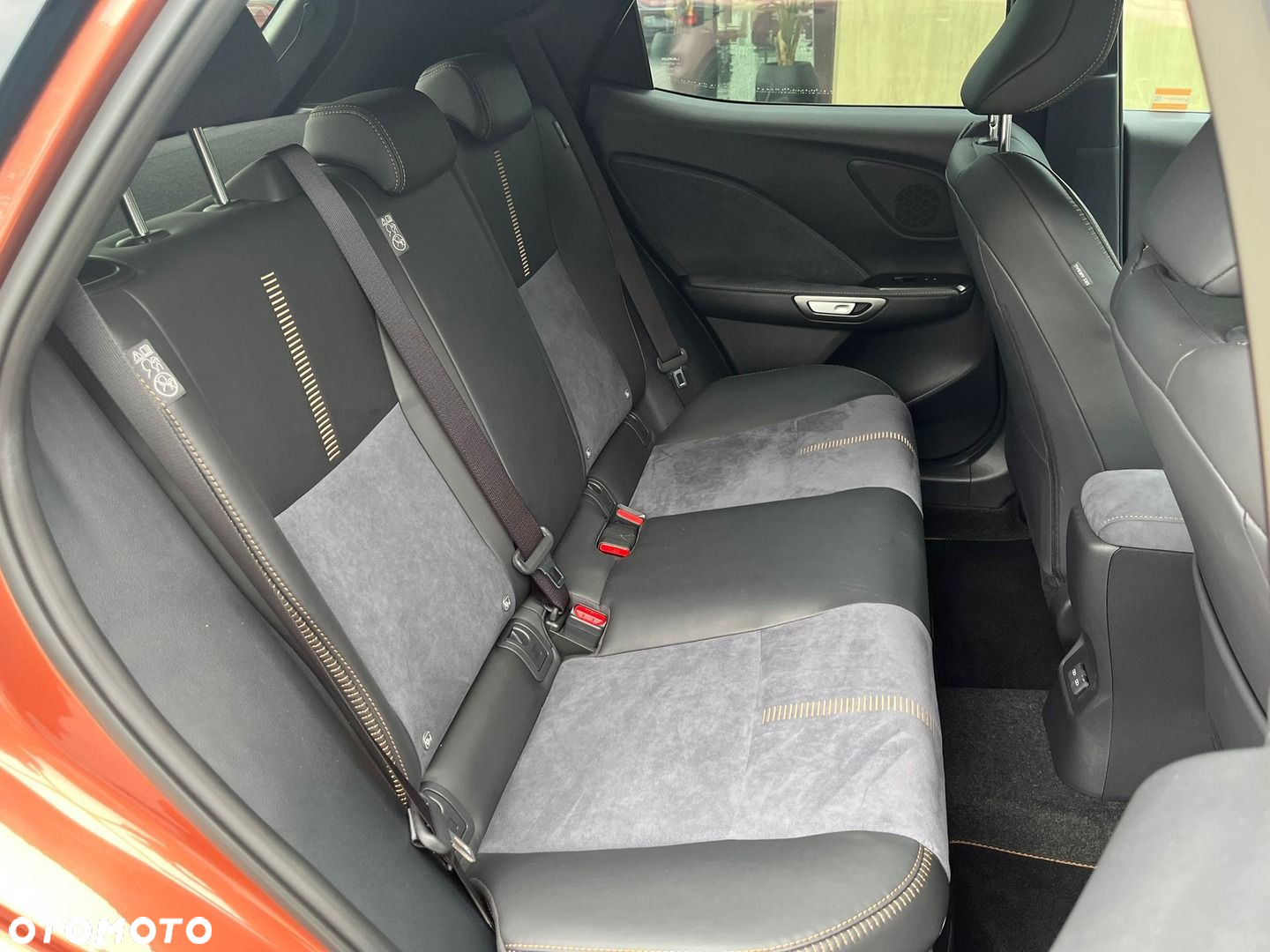 Lexus LBX 1.5 Hybrid Cool - 23