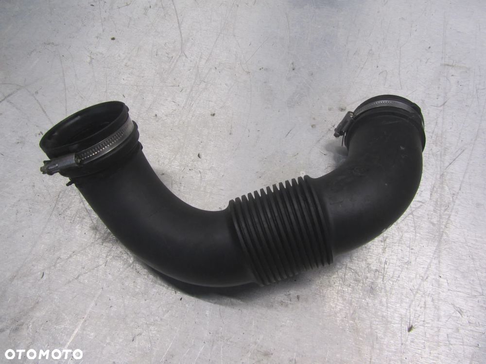 Rura Powietrza 11052235 Renault Trafic-Vivaro 16 DCI 2014- - 2