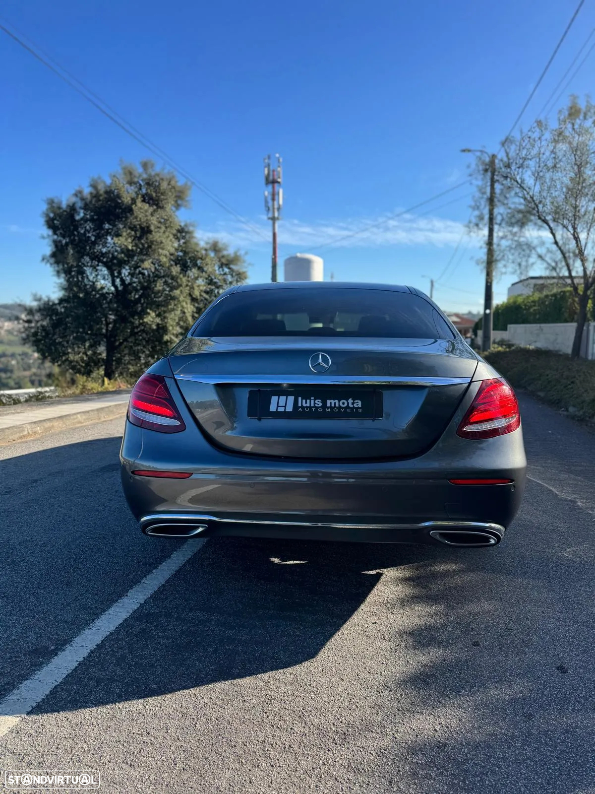 Mercedes-Benz E 220 d 4Matic 9G-TRONIC Exclusive - 9