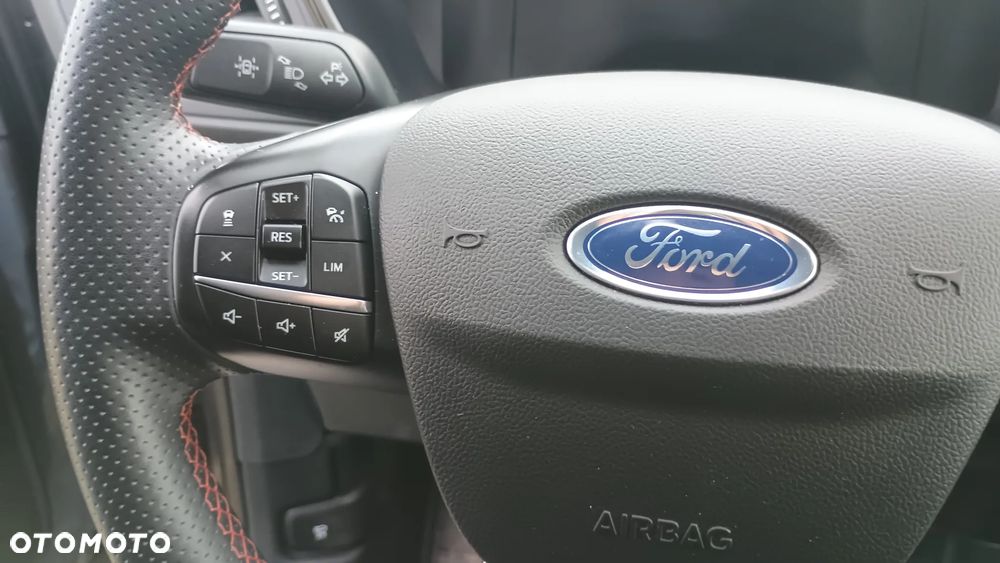 Ford Kuga 2.0 EcoBlue Hybrid ST-LINE X - 28